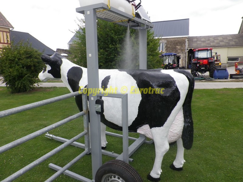 Pulvérisateur automatique pour bovins